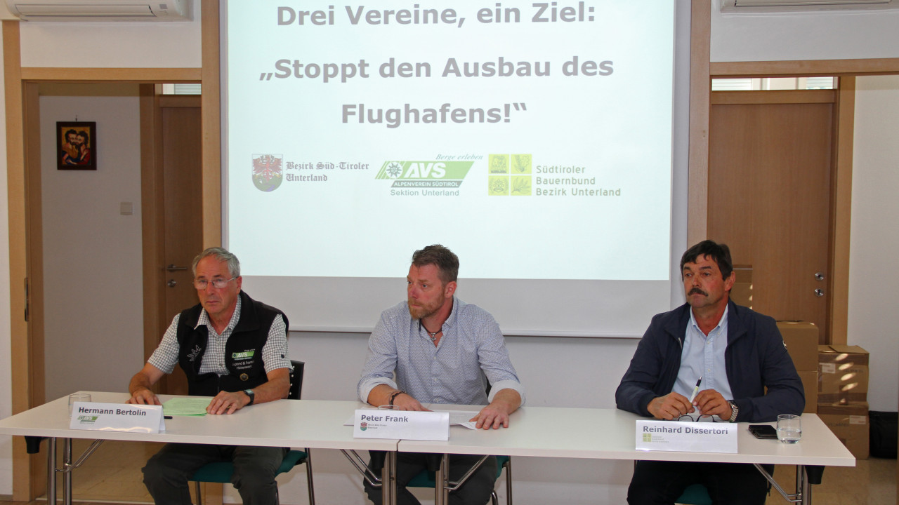 Pressekonferenz_Flughafen