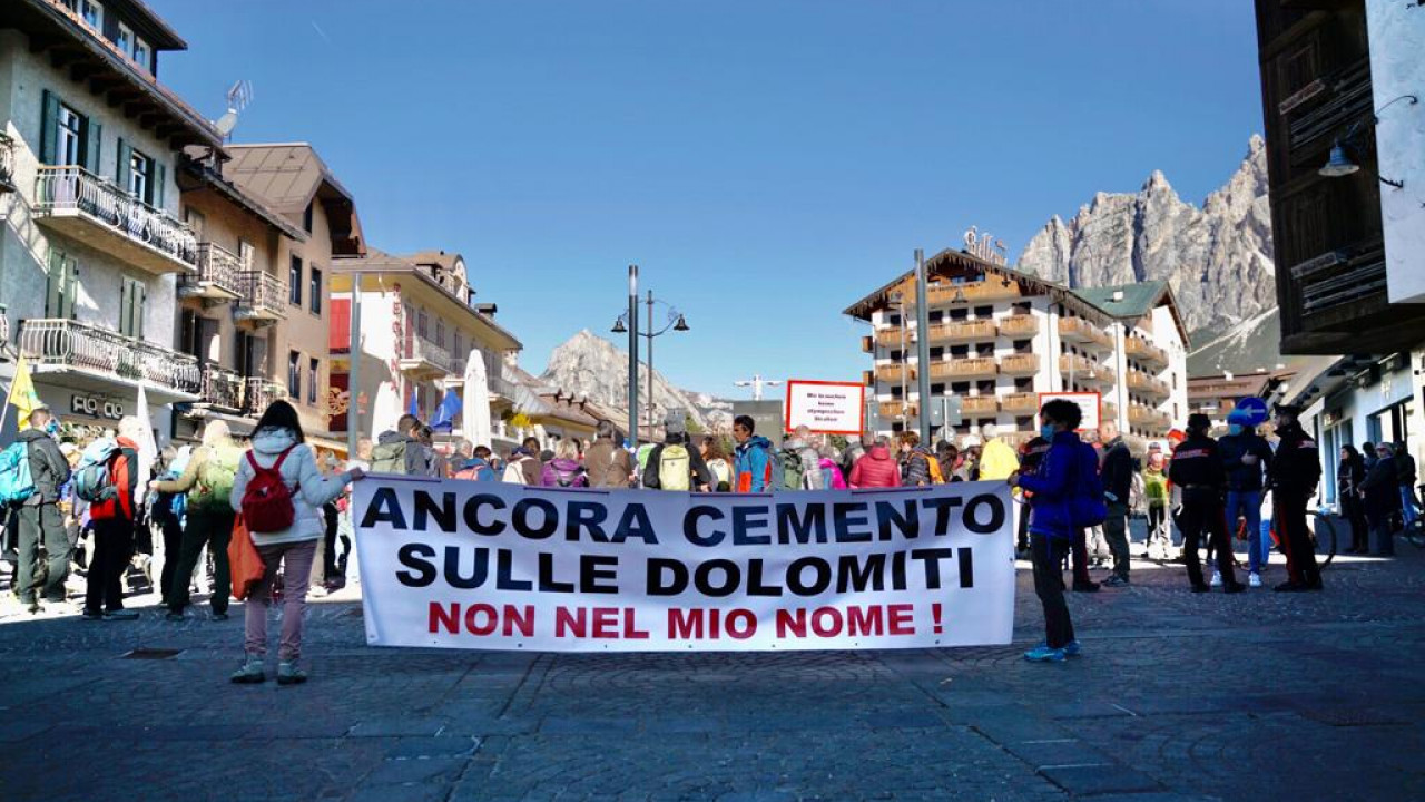 Manifestazione Cortina