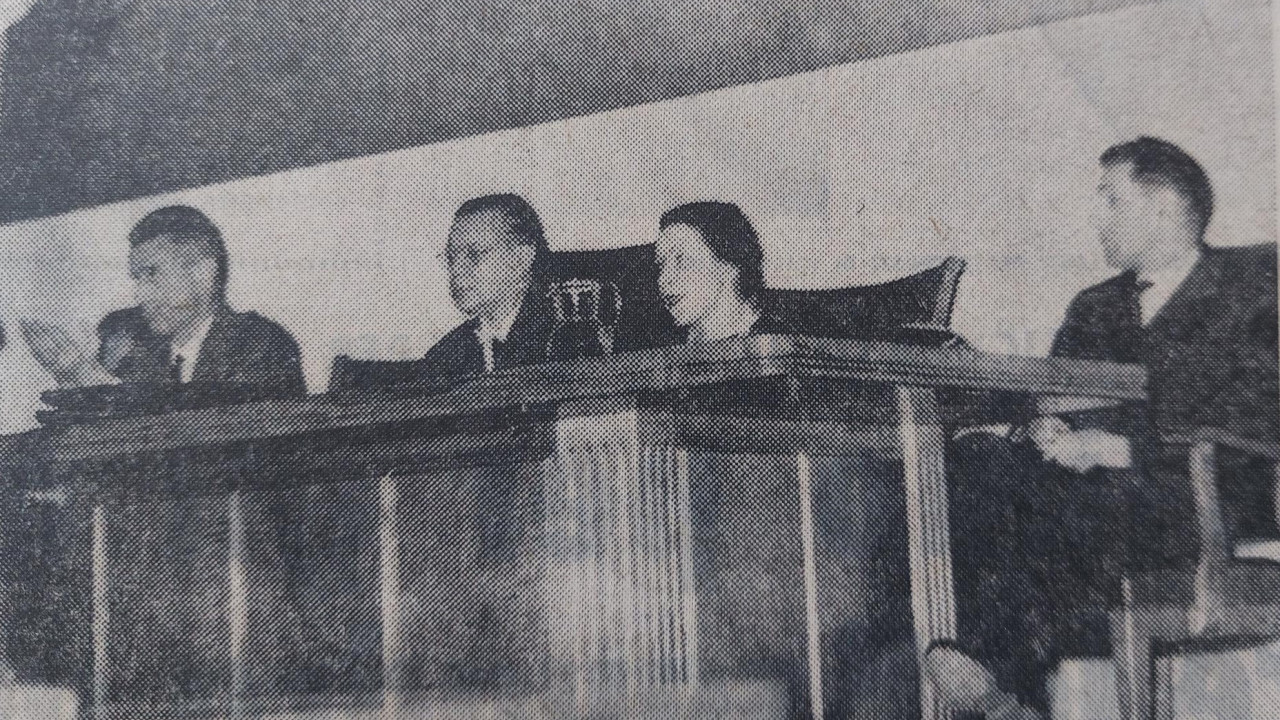 Magnago, Battaglia, Menapace, Farias Convegno del Mulino . Prima pagina dellAlto Adige