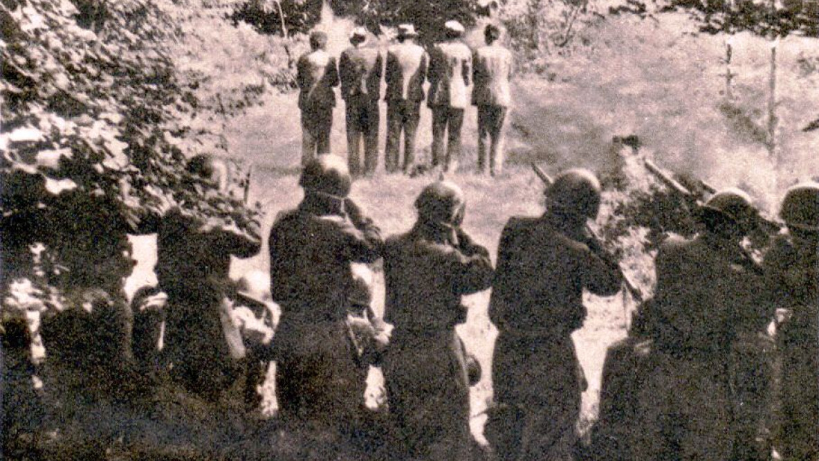 Italian soldiers shooting Slovenian hostages