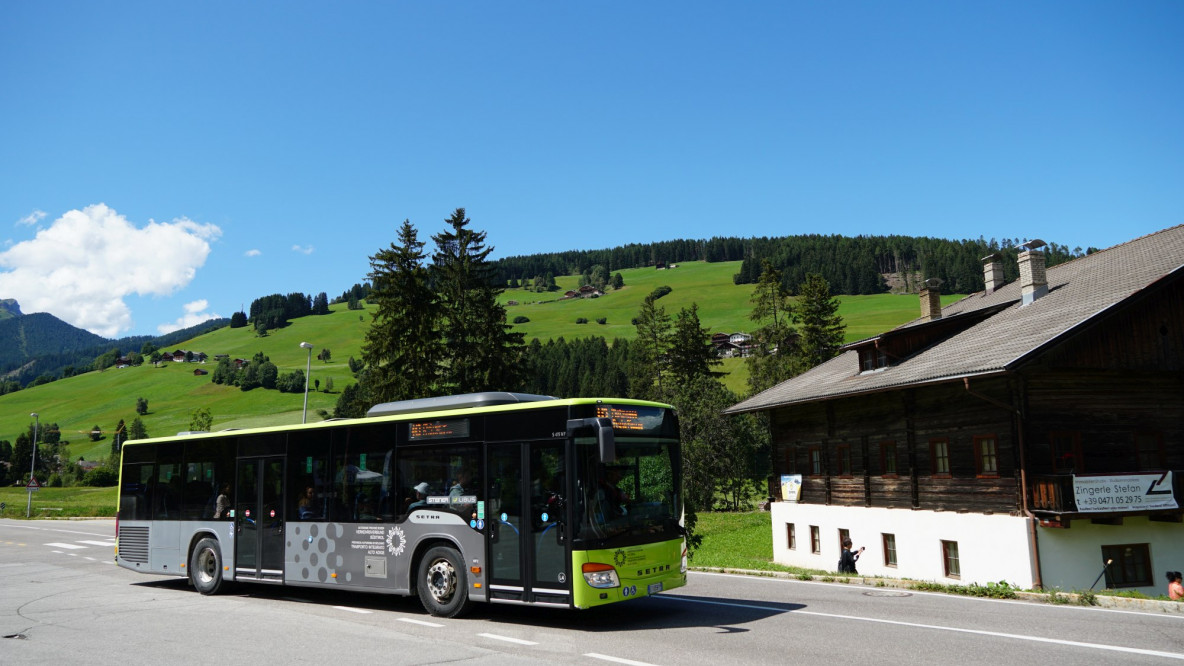 Linienbus zum Pragser Wildsee