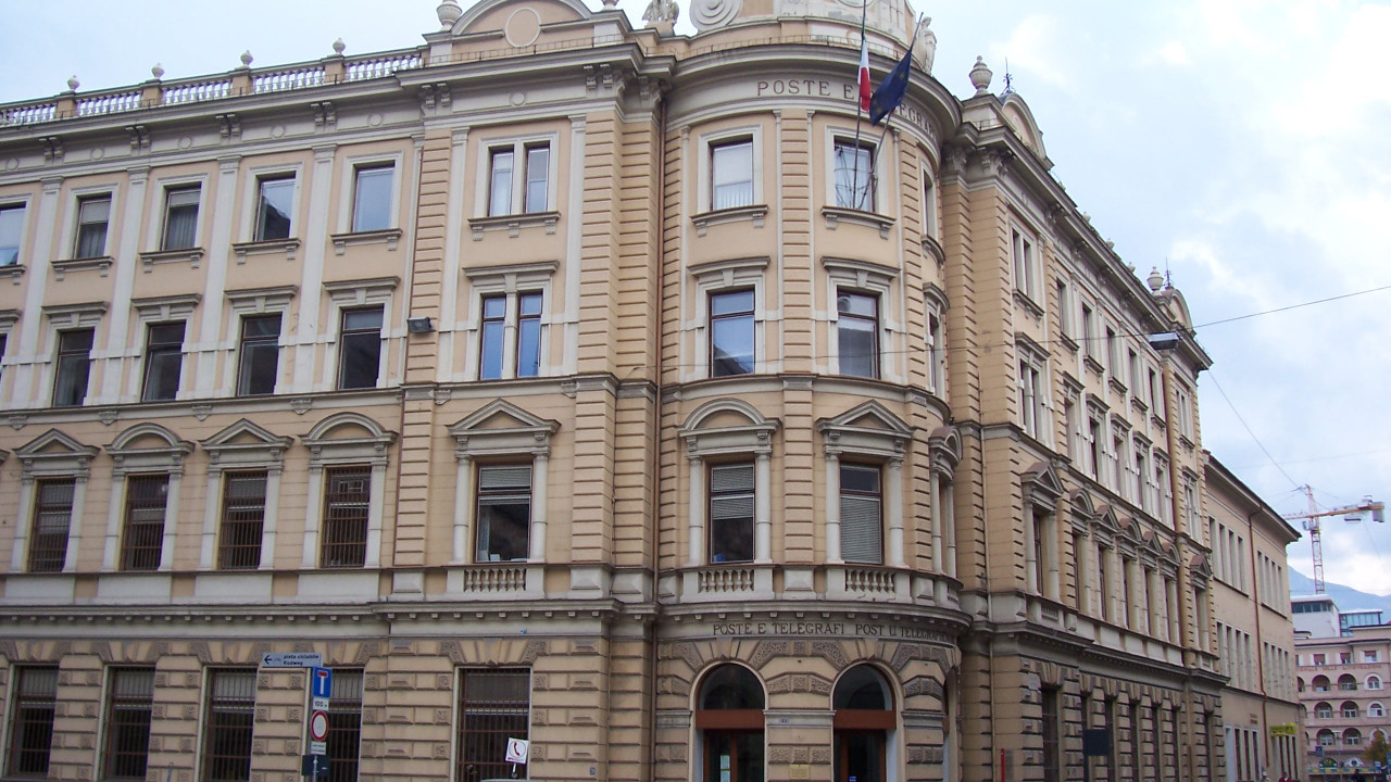 palazzo_delle_poste_bolzano.jpg