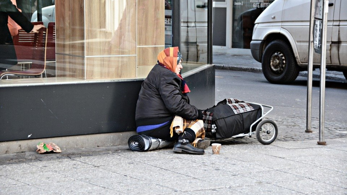 senzatetto, donna