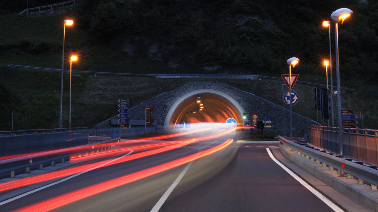 Straßentunnel