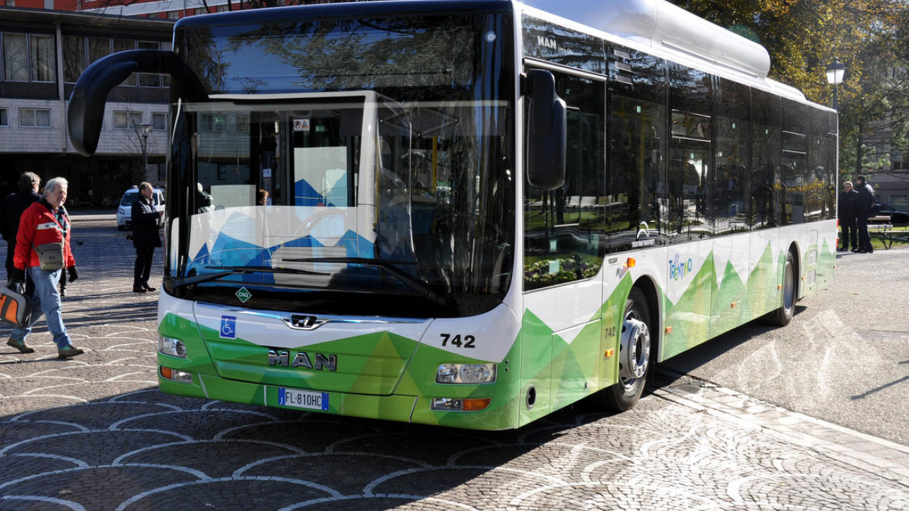 trentino_trasporti_nuovo_bus_metano_man.jpg