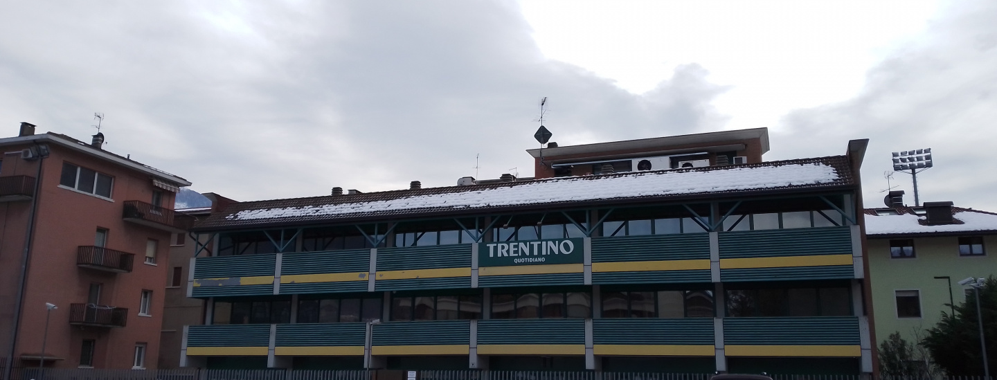 Giornale, Trentino, via Sanseverino, Trento